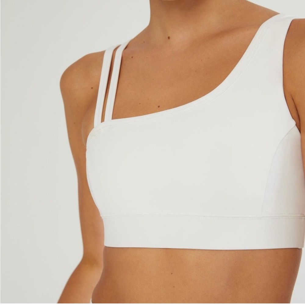 NWT IVL curved one shoulder sports bra. Brilliant white. Size 2